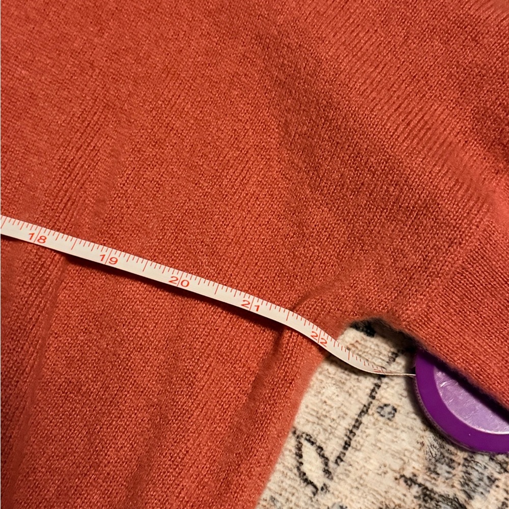 Neiman Marcus XL NWT cashmere sweater with fun sleeves. Beautiful sweater. NWT. - Picture 8 of 8